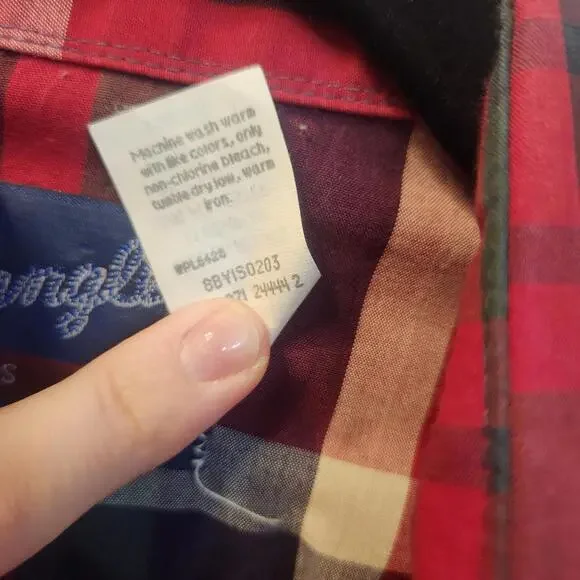 Wrangler Men's X-Long Tails Red Plaid Button-Up Pearl Snap Shirt - Size 16 - Picture 3 of 7